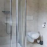 International House Mit Balkon Zw 2 アパート *