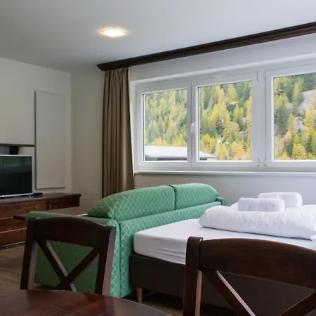 International House Mit Balkon Zw 2 * Зёльден