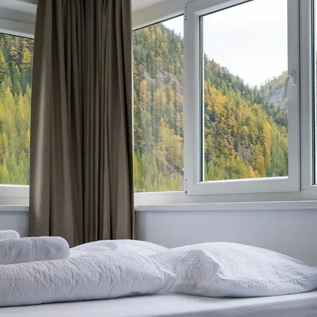 International House Mit Balkon Zw 2