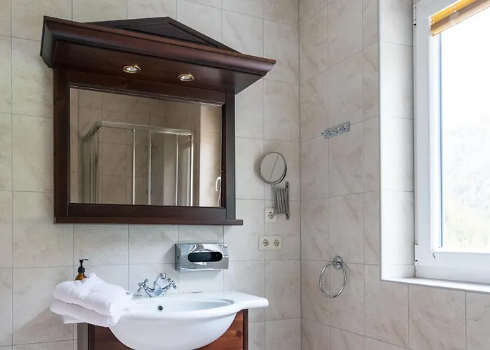 International House Mit Balkon Zw 2 Apartament *