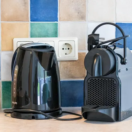 International House Mit Balkon Zw 2